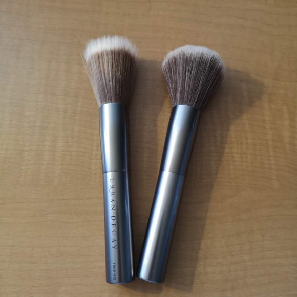Urban Decay Other - Urban Decay Finishing & Powder Brush Set $76 Value